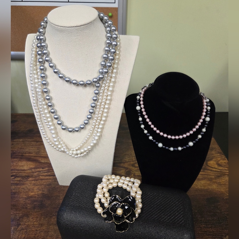 BOGO💖Faux Pearl Jewelry Lot of 5